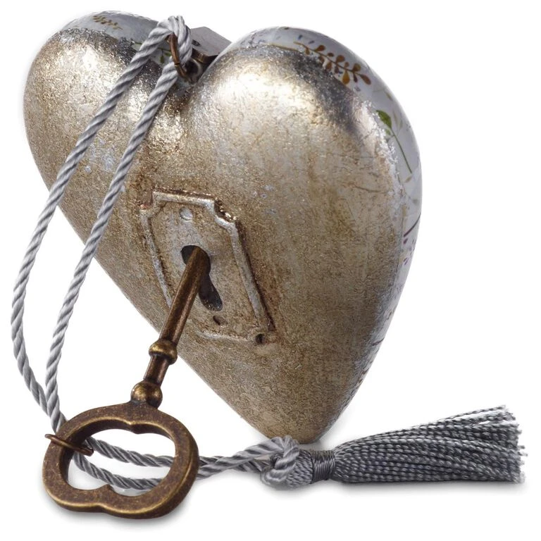 Hallmark Shop -Hallmark Shop Family Art Heart Sculpture 4 root 1003480005 1003480005 1470 2 1.jpg Source Image 1